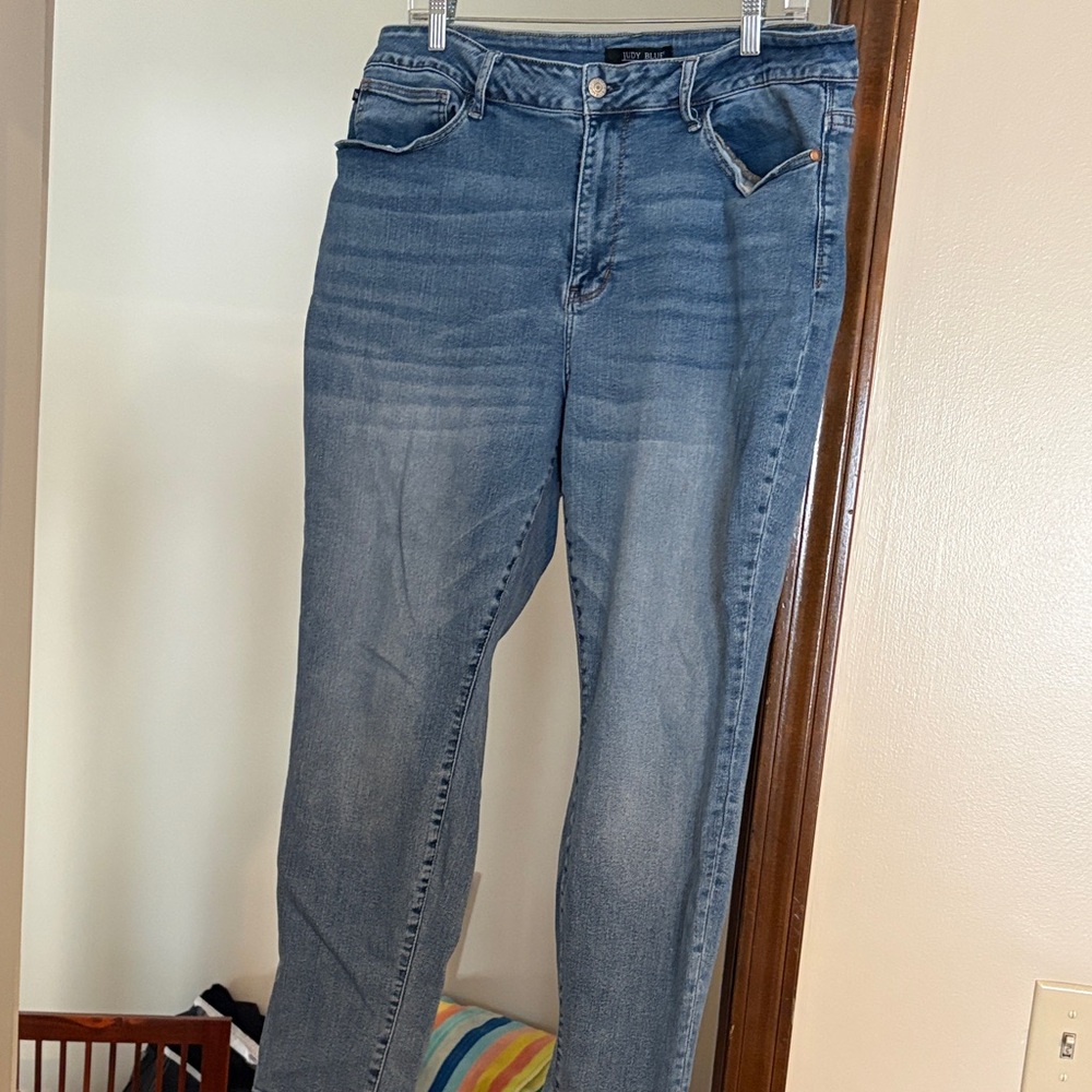 Judy Blue Women's Straight Leg Jeans in Light Blue